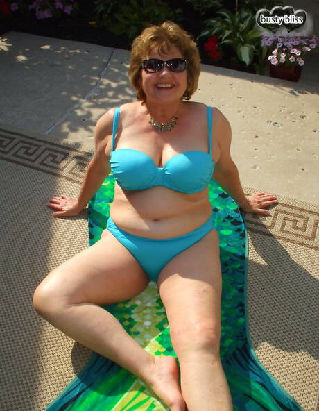 TAC Amateurs invite you to explore free pics featuring Busty Bliss showing perfect body