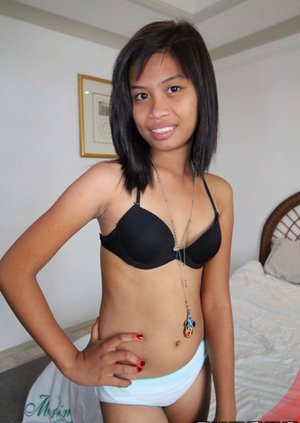 Asian Sex Diary invite you to explore free pics featuring Jonalyn has a nice shape