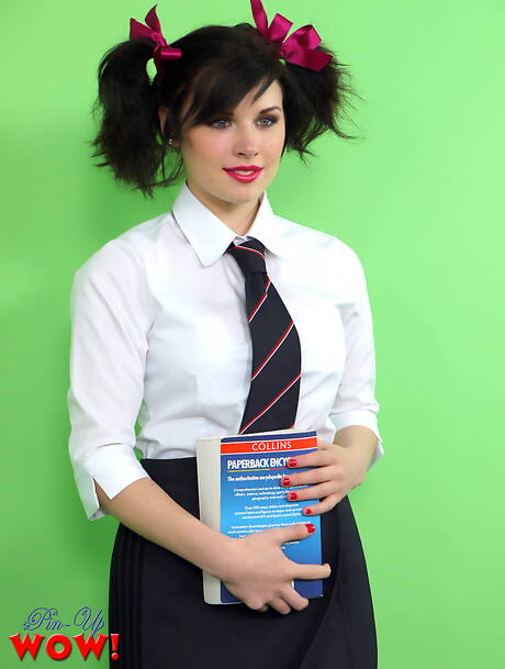 Pin Up Wow invite you to explore free xxx photos featuring Jocelyn Kay has a beautiful body